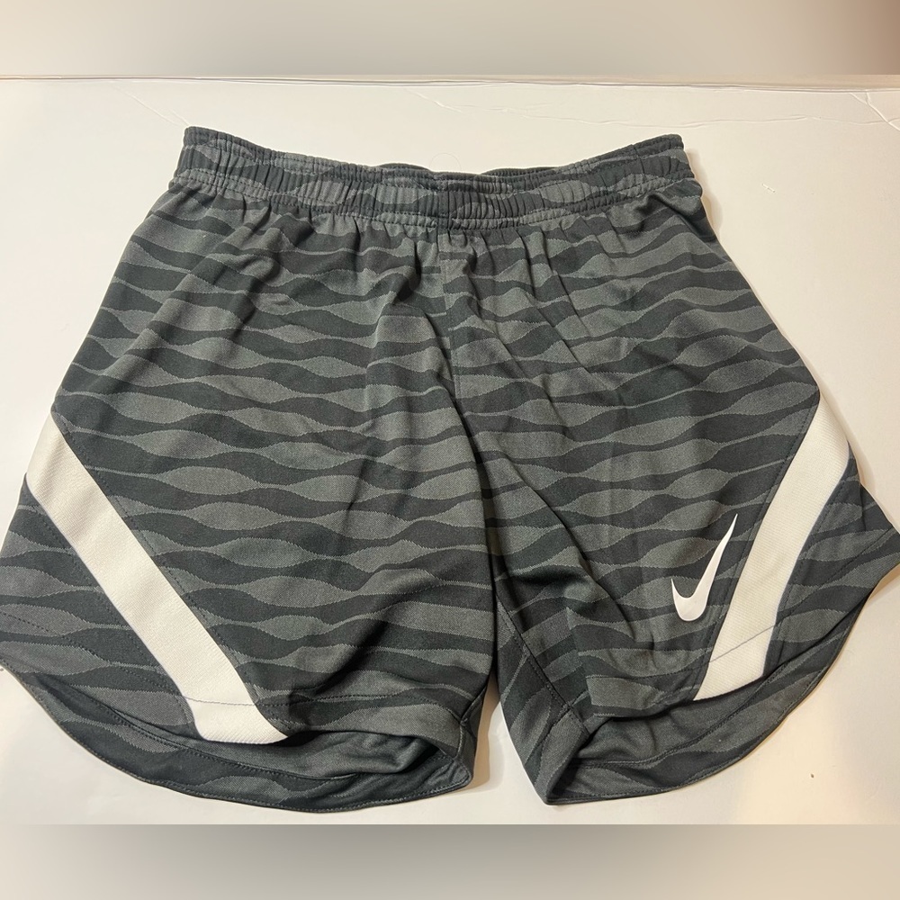 Nike strike drill jogging shorts